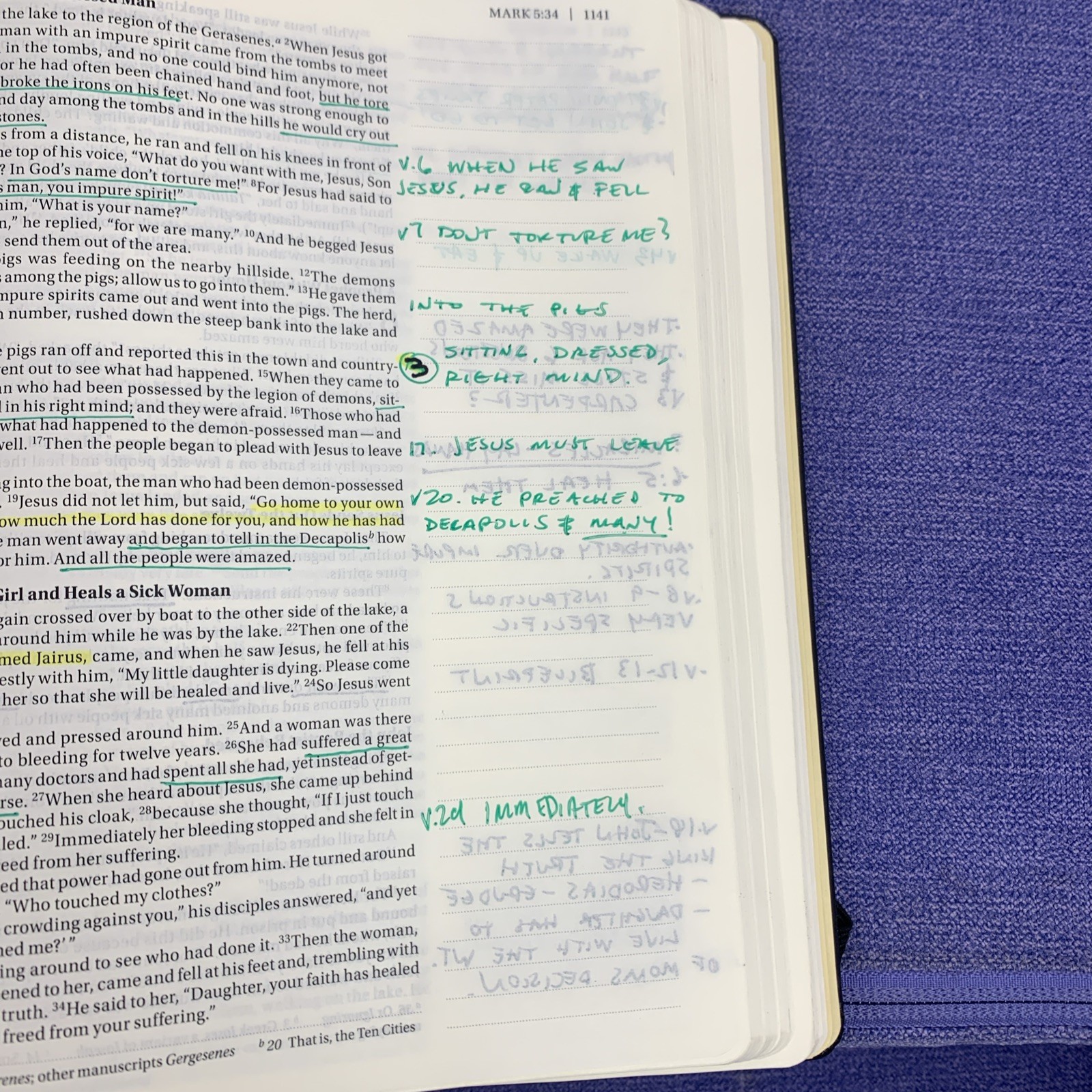 NIV, Journal the Word Bible, Hardcover, Black Zondervan